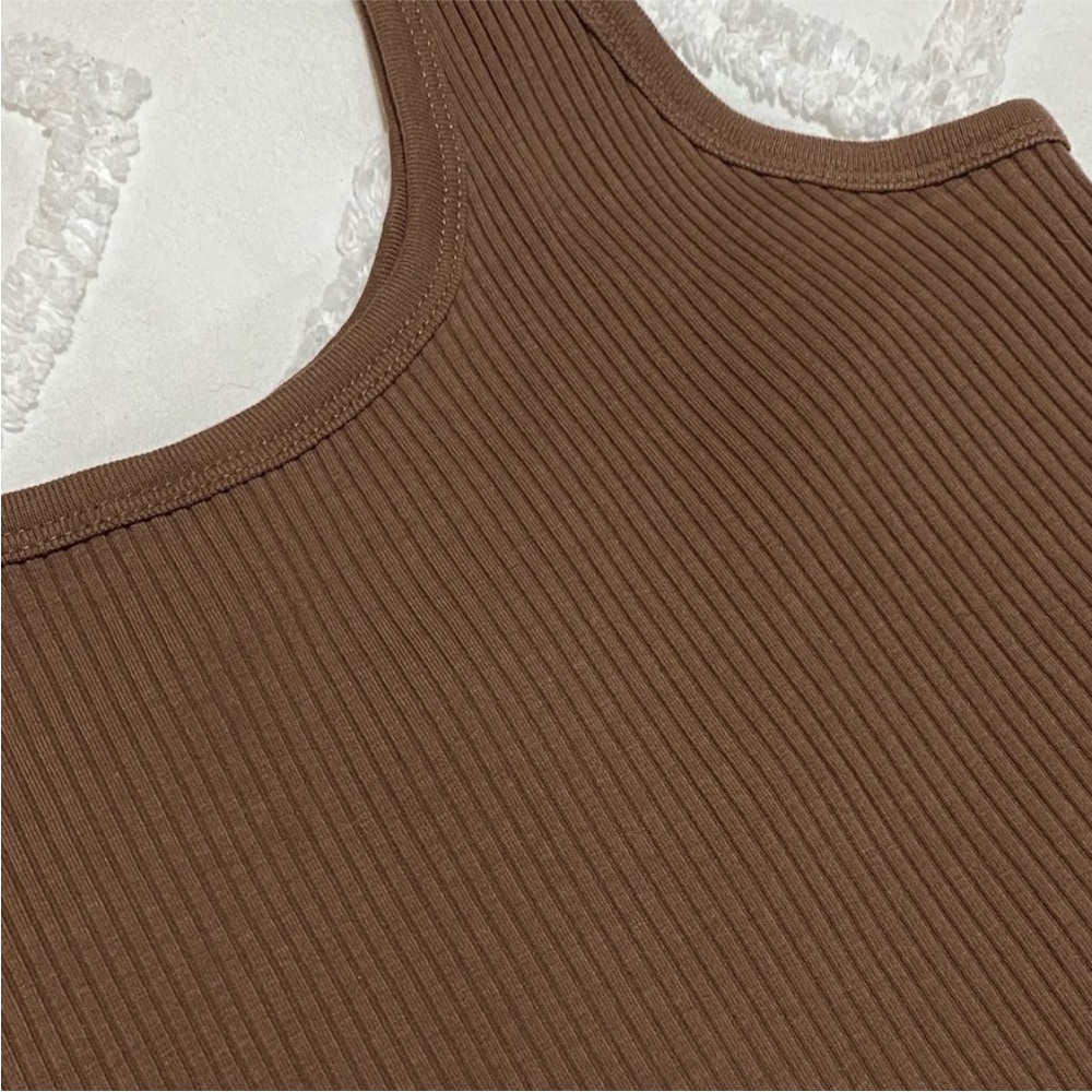 NWOT Brown Ribbed Cropped Tank Top - Picture 4 of 6